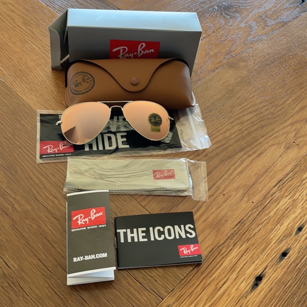 Brand New Genuine Ray-Ban Aviator Sunglasses Silver Framed Flash lenses